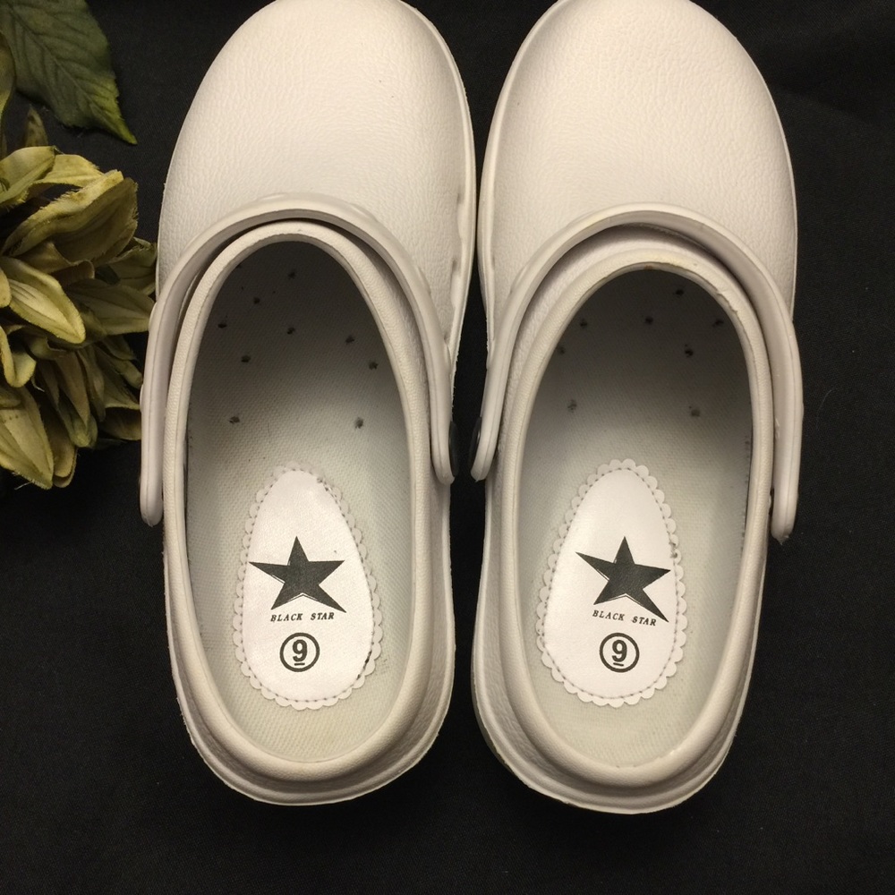 Black Star-White Clogs, Size: 9 - Picture 3 of 4